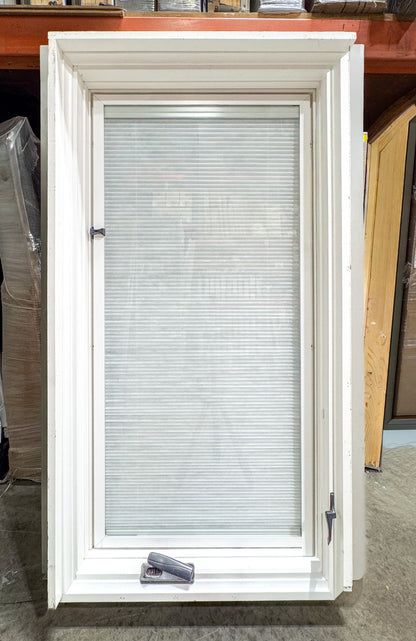 Pella® Lifestyle Casement Window 25 x 47 - Clark Listings